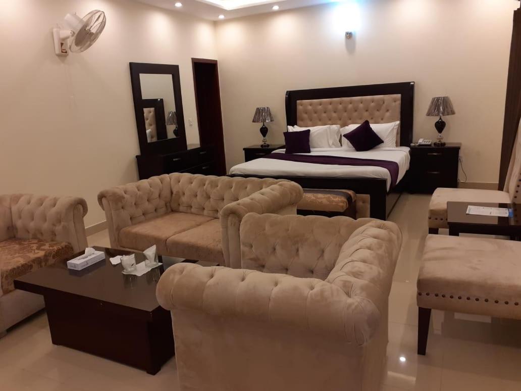 Hotel Noor Plaza Lahore Room photo