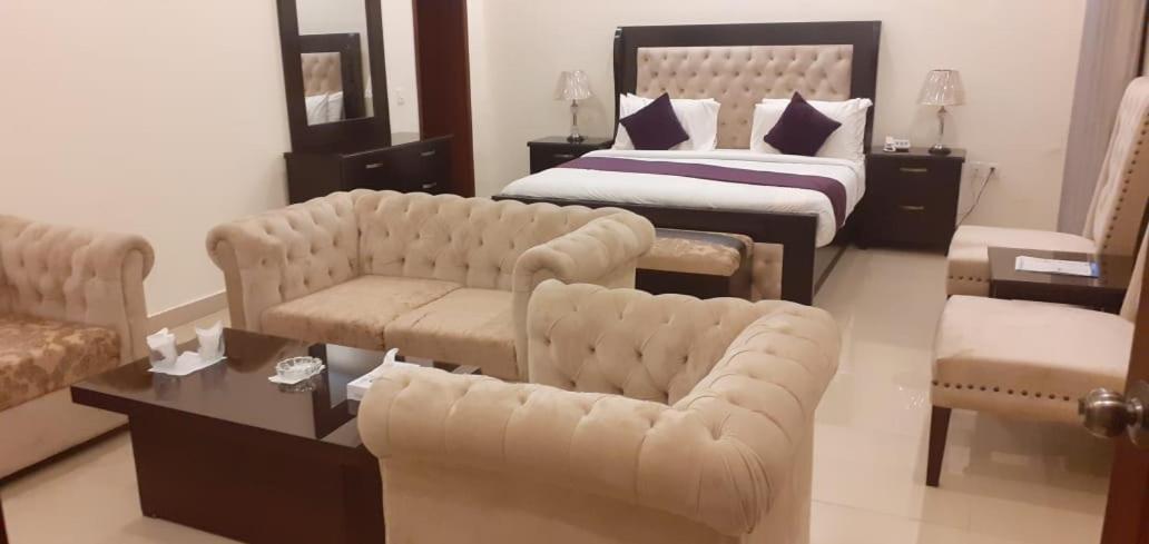 Hotel Noor Plaza Lahore Room photo